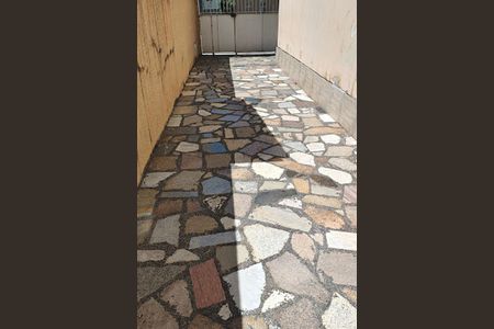 Casa à venda com 65m², 2 quartos e 1 vaga