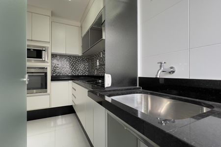 Apartamento para alugar com 58m², 2 quartos e 1 vaga Apartamento para alugar com 58m², 2 quartos e 1 vagaCozinha e Área de Serviço