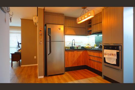 Apartamento para alugar com 190m², 4 quartos e 2 vagas Apartamento para alugar com 190m², 4 quartos e 2 vagasCozinha