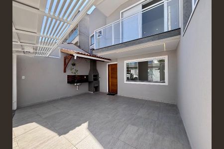 Casa à venda com 65m², 2 quartos e 2 vagasFoto 03