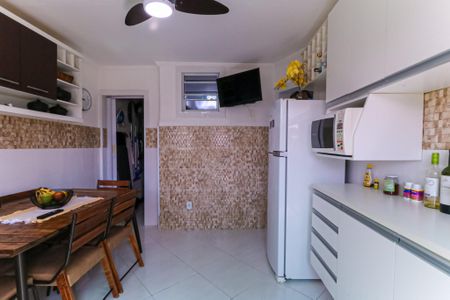 Apartamento à venda com 60m², 2 quartos e 2 vagasCopa