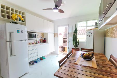 Apartamento à venda com 60m², 2 quartos e 2 vagasCopa