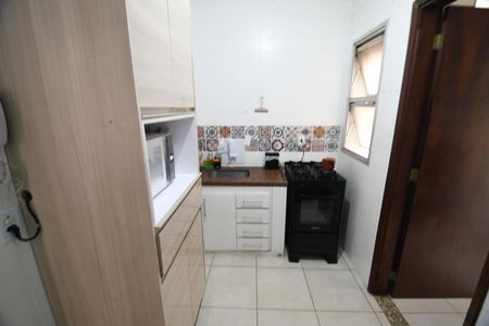 Cozinha de apartamento à venda com 1 quarto, 52m² em Ponte Preta, Campinas