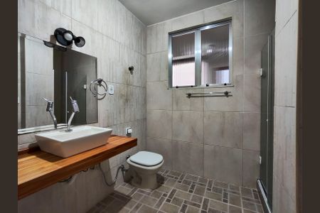 Apartamento para alugar com 109m², 3 quartos e 1 vaga Apartamento para alugar com 109m², 3 quartos e 1 vagaBanheiro Corredor