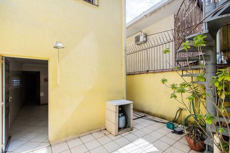 Casa à venda com 150m², 3 quartos e 2 vagasÁrea de Serviço