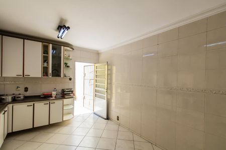 Casa à venda com 150m², 3 quartos e 2 vagasCozinha