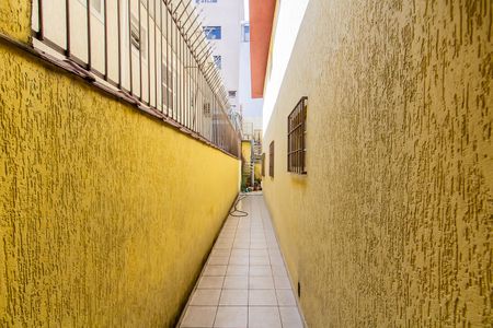 Casa à venda com 150m², 3 quartos e 2 vagasCorredor