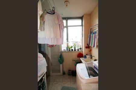 Apartamento para alugar com 58m², 2 quartos e 1 vagaÁrea de Serviço