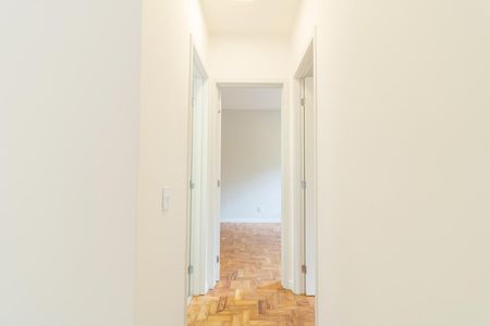 Apartamento à venda com 77m², 2 quartos e sem vagaCorredor