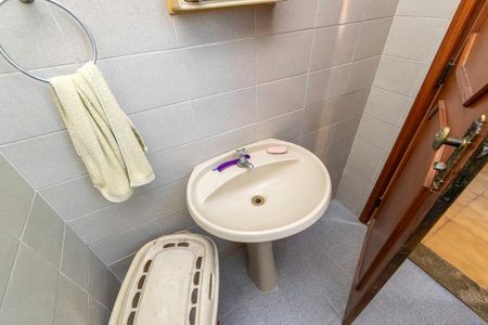 Casa à venda com 200m², 3 quartos e 2 vagasBanheiro de serviço