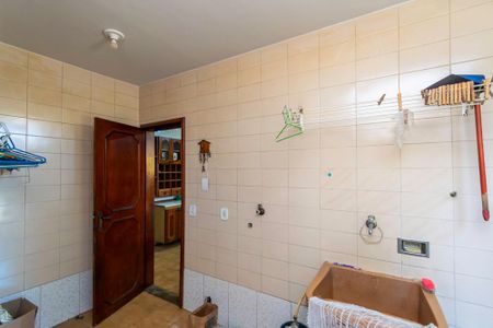 Casa à venda com 200m², 3 quartos e 2 vagasÁrea de Serviço