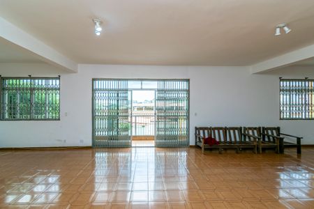 Casa para alugar com 444m², 7 quartos e 4 vagas Casa para alugar com 444m², 7 quartos e 4 vagasSala