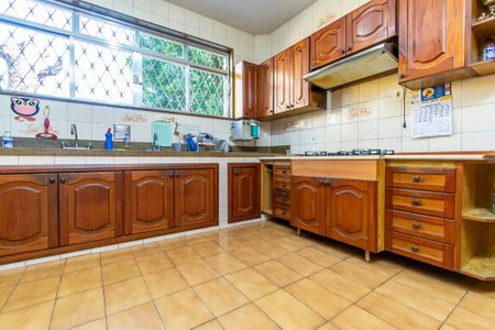 Casa à venda com 200m², 3 quartos e 2 vagasCozinha - Armários