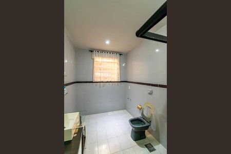 Casa à venda com 200m², 3 quartos e 2 vagasBanheiro da Suíte