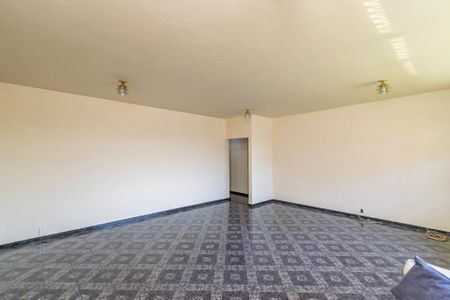 Sala de casa para alugar com 3 quartos, 200m² em Penha Circular, Rio de Janeiro