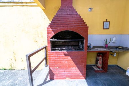 Casa à venda com 200m², 3 quartos e 2 vagasÁrea comum - Churrasqueira