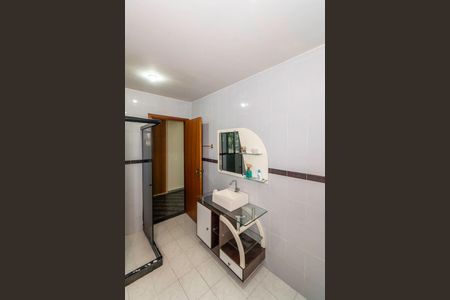 Casa à venda com 200m², 3 quartos e 2 vagasBanheiro da Suíte