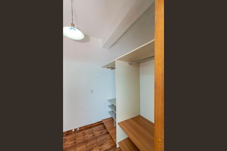 Casa para alugar com 444m², 7 quartos e 4 vagas Casa para alugar com 444m², 7 quartos e 4 vagasCloset da Suíte 1