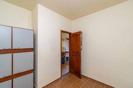 Casa à venda com 200m², 3 quartos e 2 vagasQuarto de Serviço