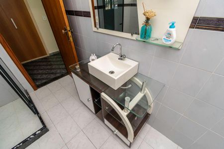 Casa à venda com 200m², 3 quartos e 2 vagasBanheiro da Suíte