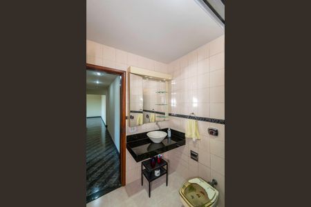 Casa à venda com 200m², 3 quartos e 2 vagasBanheiro Social