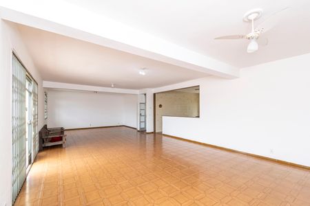 Casa para alugar com 444m², 7 quartos e 4 vagas Casa para alugar com 444m², 7 quartos e 4 vagasSala