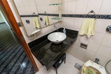 Casa à venda com 200m², 3 quartos e 2 vagasBanheiro Social