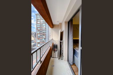 Varanda de kitnet/studio para alugar com 1 quarto, 24m² em Vila Mariana, São Paulo