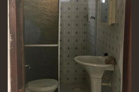 Banheiro  de casa para alugar com 2 quartos, 70m² em Itapuã, Salvador