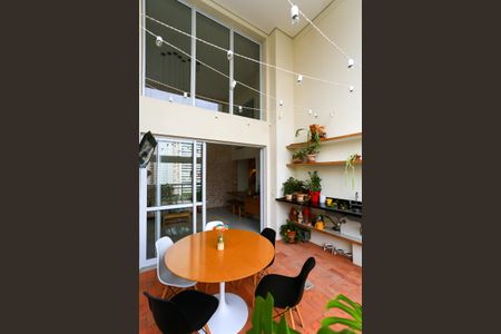 Apartamento à venda com 136m², 2 quartos e 2 vagas Apartamento à venda com 136m², 2 quartos e 2 vagasVaranda