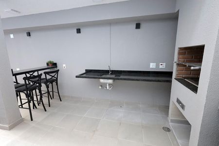 Apartamento para alugar com 67m², 2 quartos e 2 vagas Apartamento para alugar com 67m², 2 quartos e 2 vagasÁrea comum - Churrasqueira