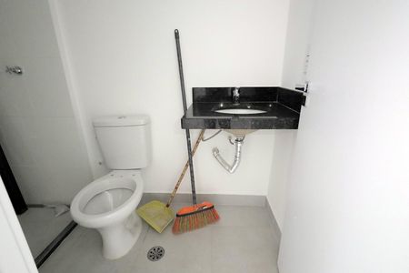 Apartamento para alugar com 67m², 2 quartos e 2 vagas Apartamento para alugar com 67m², 2 quartos e 2 vagasBanheiro