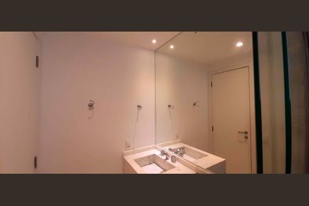 Apartamento à venda com 137m², 2 quartos e 5 vagasBanheiro da Suíte 1