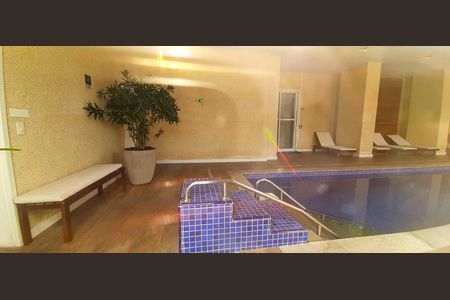 Apartamento à venda com 137m², 2 quartos e 5 vagasÁrea comum - Piscina