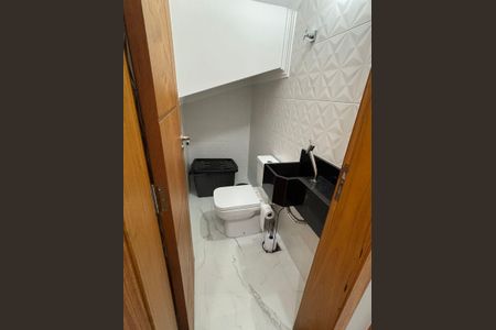 Lavabo de casa para alugar com 3 quartos, 150m² em Parque Sao Domingos, São Paulo