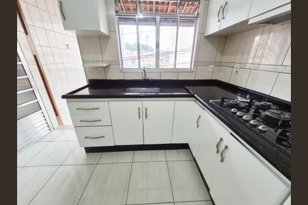 Casa à venda com 120m², 2 quartos e sem vaga Casa à venda com 120m², 2 quartos e sem vagaCozinha