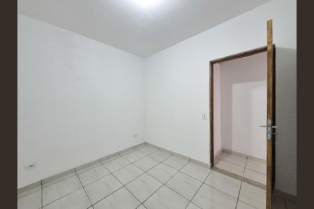 Suíte de casa à venda com 4 quartos, 126m² em Vila Carmosina, São Paulo