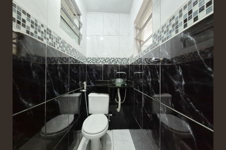 Casa à venda com 126m², 4 quartos e 1 vagaBanheiro da Suíte