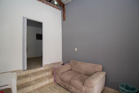 Casa à venda com 179m², 4 quartos e 3 vagas Casa à venda com 179m², 4 quartos e 3 vagasEdícula - Sala