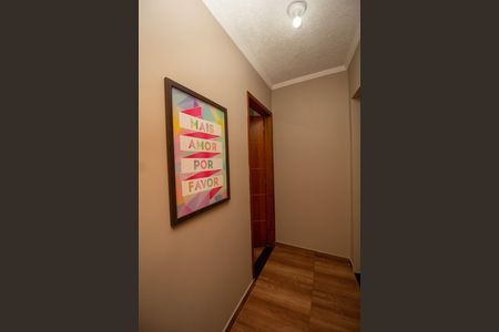 Casa à venda com 179m², 4 quartos e 3 vagas Casa à venda com 179m², 4 quartos e 3 vagasCorredor