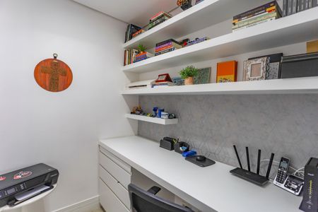 Apartamento à venda com 113m², 3 quartos e 2 vagas Apartamento à venda com 113m², 3 quartos e 2 vagasEscritório