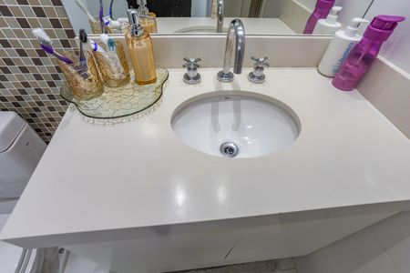 Apartamento à venda com 113m², 3 quartos e 2 vagas Apartamento à venda com 113m², 3 quartos e 2 vagasBanheiro da suíte