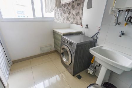 Apartamento à venda com 113m², 3 quartos e 2 vagas Apartamento à venda com 113m², 3 quartos e 2 vagasÁrea de serviço