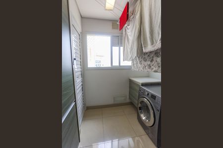 Apartamento à venda com 113m², 3 quartos e 2 vagas Apartamento à venda com 113m², 3 quartos e 2 vagasÁrea de serviço