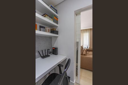 Apartamento à venda com 113m², 3 quartos e 2 vagas Apartamento à venda com 113m², 3 quartos e 2 vagasEscritório