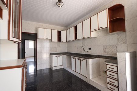 Casa para alugar com 350m², 3 quartos e 2 vagasCozinha
