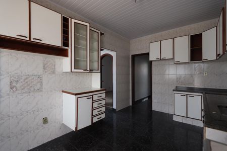 Casa para alugar com 350m², 3 quartos e 2 vagasCozinha