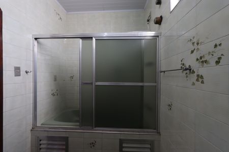 Casa para alugar com 350m², 3 quartos e 2 vagasBanheiro Social