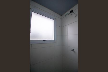 Banheiro de apartamento para alugar com 2 quartos, 49m² em Parque Manchester, Sorocaba