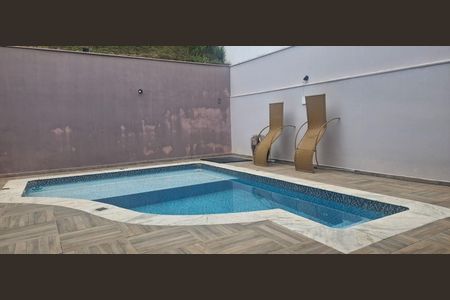 Casa de condomínio para alugar com 300m², 3 quartos e 4 vagasÁrea Externa